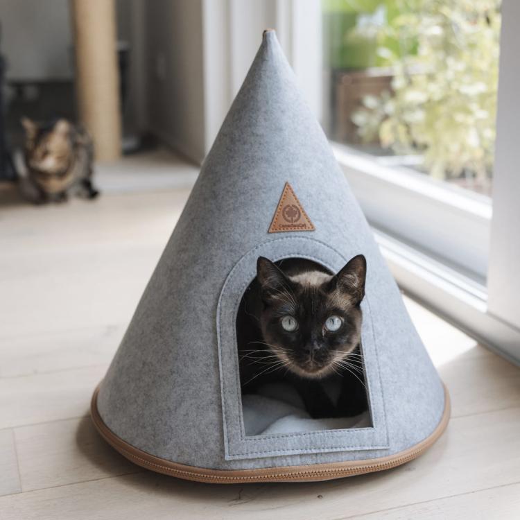 Cat Tipi | Filcowa kryjówka, jaskinia z poduszką | Canadian Cat | Jasno-Szary od ParrotPlanet