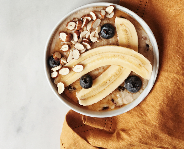 HOT BaNaNa OAT Parrot Breakfast - Papuzia Owsianka - danie śniadaniowe, lub obiadowe na ciepło dla wszystkich papug 50g od ParrotPalnet.pl