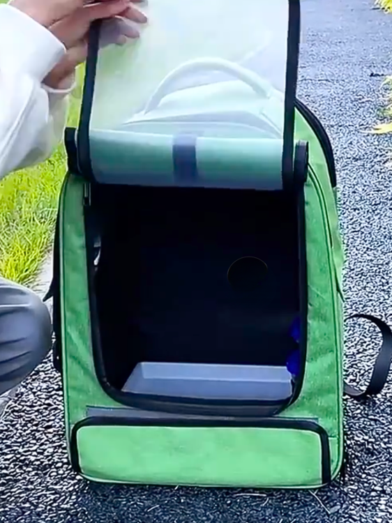 Plecak do transportu papug zielony rozm. L- dla średnich papug (amazonki, żako) i mniejszych (nimfy) od ParrotPlanet.pl